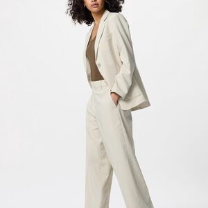 Uniqlo Cream Pantsuit High-Waisted Relaxed Fit